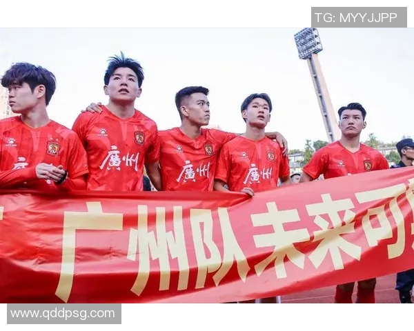 广州足球队近期状态全面分析与对比探讨