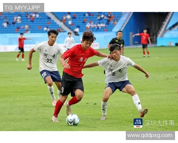 深圳足球队防守反击策略的得失分析与未来展望 深圳足球队防守反击策略的得失分析与未来展望