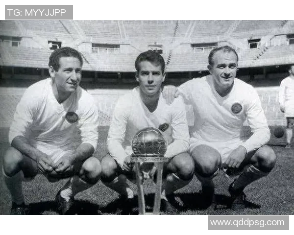 足球明星壮汉的真实身份揭秘及其辉煌职业生涯回顾 足球明星壮汉的真实身份揭秘及其辉煌职业生涯回顾