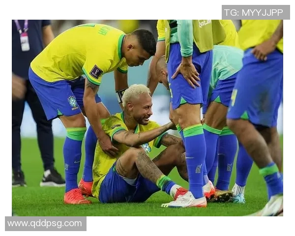 足球明星小腿纹身图案解析展现个性与热爱运动的完美结合 足球明星小腿纹身图案解析展现个性与热爱运动的完美结合