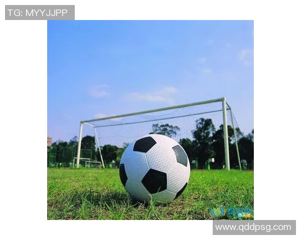 足球明星背后的奋斗与坚持感人故事揭示梦想成真的不易与温暖 足球明星背后的奋斗与坚持感人故事揭示梦想成真的不易与温暖